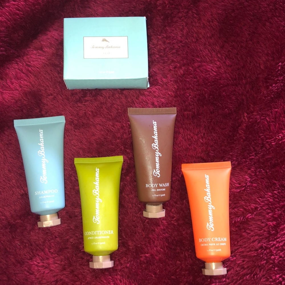 Tommy Bahama bath set travel